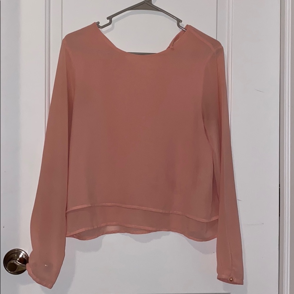 Pretty Peach Pearl Blouse 🌸